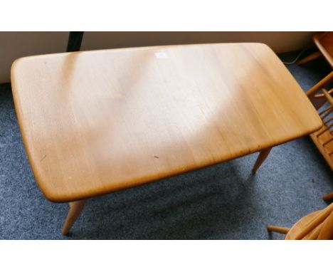An Ercol elm and beech occasional coffee table, cat no.39, circa 1960's, 37cm high