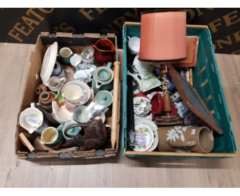 MISCELLANEOUS CERAMICS AND HOUSEHOLD ITEMS TO INCLUDE DENBY A TURNED WOODEN TABLE LAMP A TRIPOD ETC IN TWO BOXES