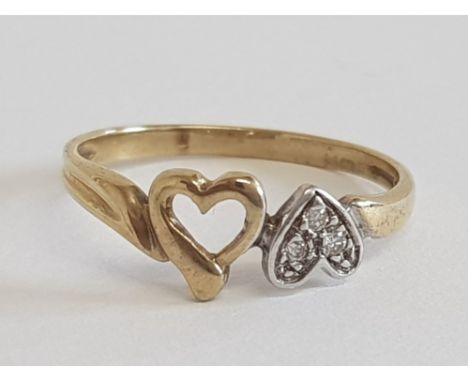 9CT YELLOW GOLD CUBIC ZIRCONIA DOUBLE HEART RING O1/2 1.4G