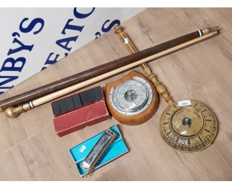 ORNATE CARVED COLLAPSIBLE SNOOKER CUE WITH BRASS TRIM TOGETHER WITH HORSESHOE BAROMETER AND A MODERN BANJO BAROMETER ALSO INC