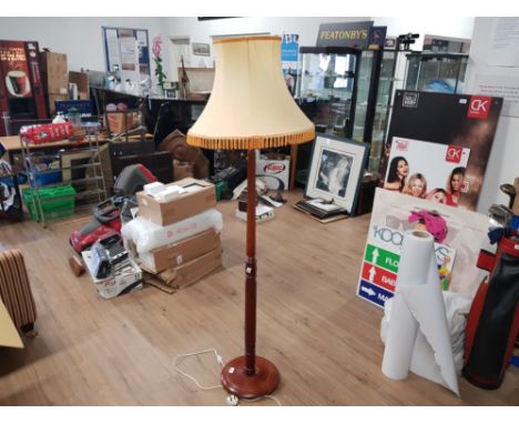 MAHOGANY PEDESTAL BASED STANDARD LAMP AND FRINGED SHADE