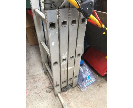 YOUNGMAN 4 PART MULTI PURPOSE LADDER