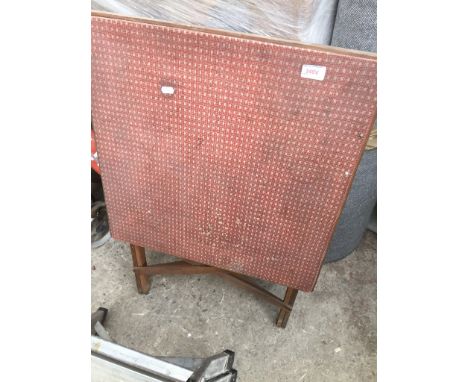 CARD TABLE