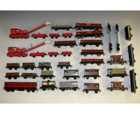 Hornby Dublo Rolling Stock - 4620 breakdown crane with three jacks;  another;  D1/32076 BR 20-ton tube wagons W73349;  bogie 