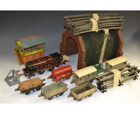 Hornby O gauge  - a 4-4-0 No2 clockwork mixed goods  train set, inc 4-4-0 No2 clockwork locomotive, LMS maroon livery, Rn8954