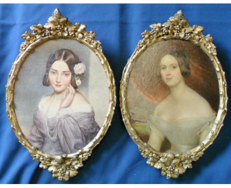 Pair of decorative portrait prints in gilt frames H 34 cm