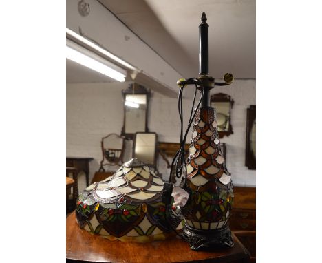 Modern Tiffany style lamp (AF)