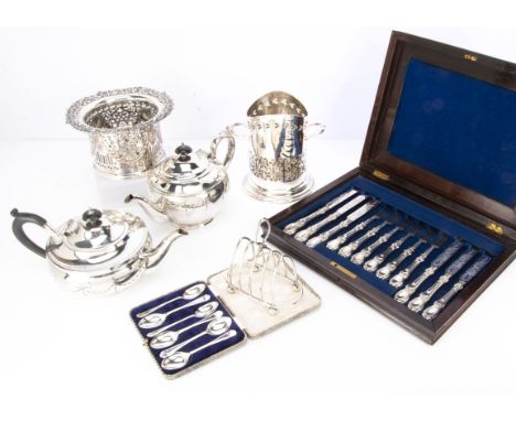 A collection of Victorian and later silver and silver plate, including a set of six golf teaspoons in a case, a Sheffield pla