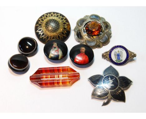 Pair of early 19th century portrait buttons, two others, onyx, an inlaid tortoiseshell brooch and four other items. 