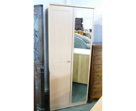 Single wardrobe with mirrored door 