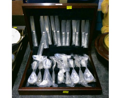 Boxed Mappin and Webb canteen of cutlery (unused)