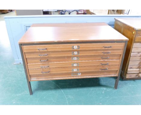 Veneered map or document chest H 83cm, W 135cm, D 96cm