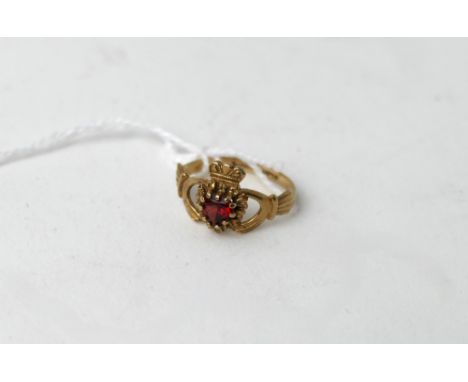 9 ct gold size K Claddagh ring, 2.1 grams