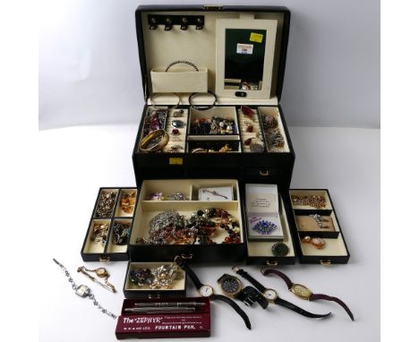 Leather effect jewellery box containing costume jewellery including brooches, rings, pendants, necklaces, watches etc  