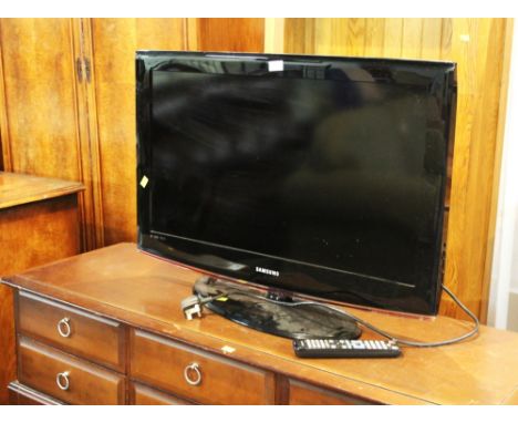 Samsung 31" TV with remote control