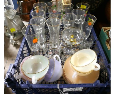 Box of glassware - Britvic and Pony glasses etc