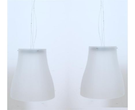 Stel Foscarini designlampen in glas en aluminium, voorzien van twee zeer dunne staalkabels die de glazen koepel ondersteunen,