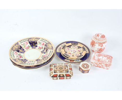 Royal Crown Derby ware, to include Imari pattern plates, jewellery boxes, shallow dish (10)