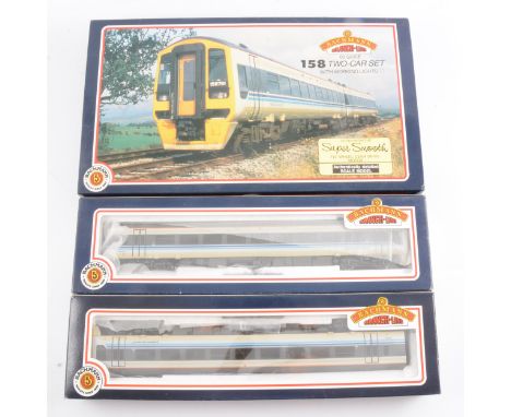 Bachmann OO gauge model railway diesel locomotive set, 31-500 158 DMU 2-car unit 'Regional Railways', boxed.