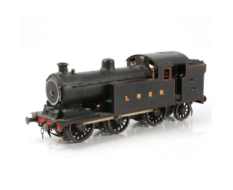 A well-built electric gauge 1 / G scale, 45mm locomotive, LNER 0-6-2 tank engine, black, 35cm length.