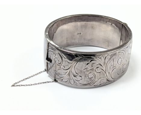 A silver bangle / bracelet by Smith, Ewen &amp; Stylic Ltd. Birmingham, 1969. 46.8g
