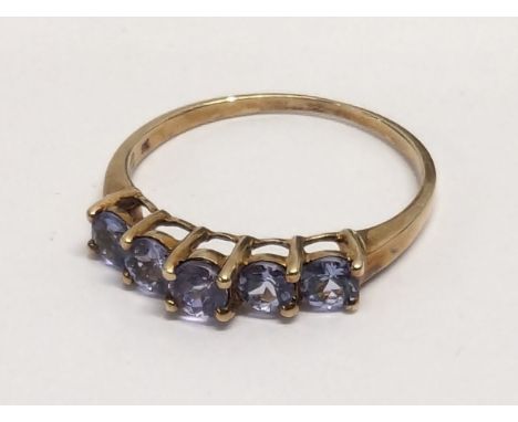 A 9ct gold &amp; amethyst ring, 1.7 grams. UK O½
