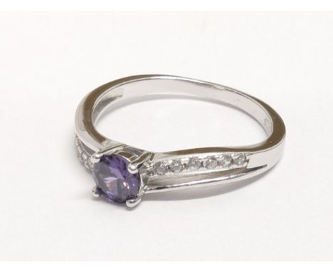 A silver &amp; amethyst cz ring, UK M