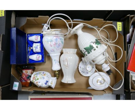 A mixed collection of items to include Wedgwood Ivy Patterned Lamp Base, Boxed Coalport Condiment Set, Belleek Vase etc 