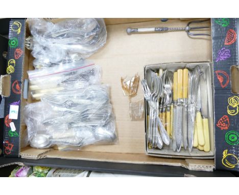 A collection of loose vintage cutlery 