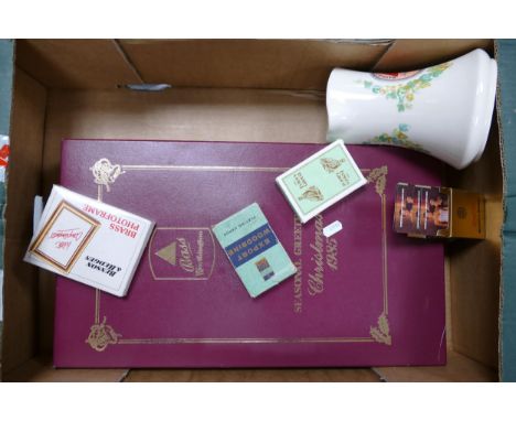 A mixed collection of items to include boxed Bass Breweries 1985 Seasonal Greeting Glasses, similar water jug &amp; Advertisi