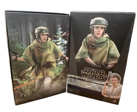 Star Wars Hot Toys 1/6th Scale action figure 'Star Wars Return of The Jedi' Princess Leia, boxed, MMS549. (Missing one access