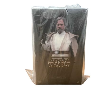 Star Wars Hot Toys 1/6th Scale action figure 'The Force Awakens' Luke Skywalker, Boxed, MMS390 and Boxed, Rey MMS377