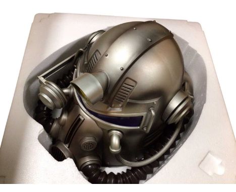 Fallout 76 Power Armor Edition Pilot Helmet, boxed (1)
