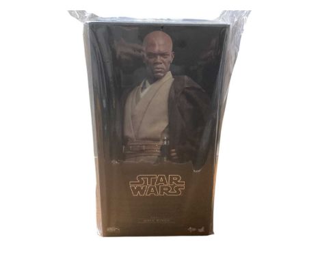 Star Wars Hot Toys 1/6th Scale action figure 'Episode II' Mace Windu, boxed, MMS681.