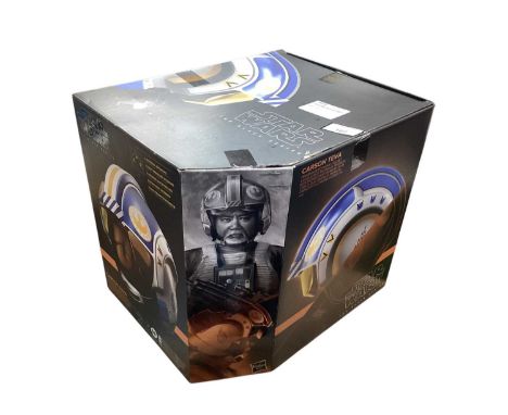 Hasbro Star Wars Black Series Carson Teva Helmet, boxed (1)