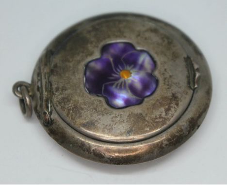 A hallmarked silver compact with floral inlay, gross wt. 22.78g.&nbsp;Condition - good, the inlay suspect to be purple mother