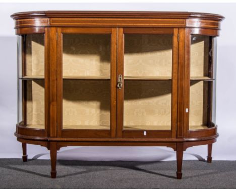 Edwardian mahogany display cabinet, with sideboard, boxwood stringing, pair of glazed doors housing a single shelf, 152 x 60 