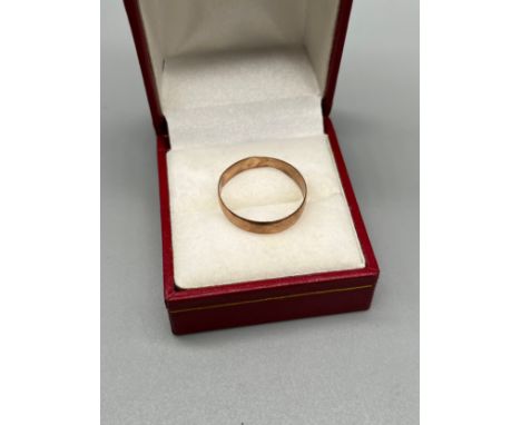 Antique Birmingham 9ct gold wedding band. [Ring size T] [1.52Grams] 