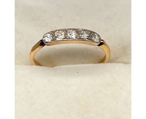 Ladies 18ct yellow gold and 5 diamond stone set ring. [Ring size P 1/2] [1.94Grams] [Will post] 