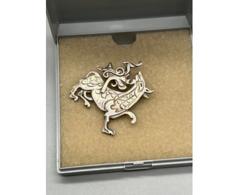 Ola M Gorie Edinburgh silver Celtic design animal brooch. 4.5cm in diameter] 