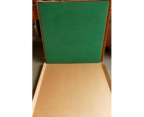 Boxed Styles Collapsible Card Table: 