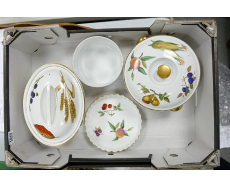 A collection of Royal Worcester Evesham pattern cook ware to include: lidded pots, flan dish etc 