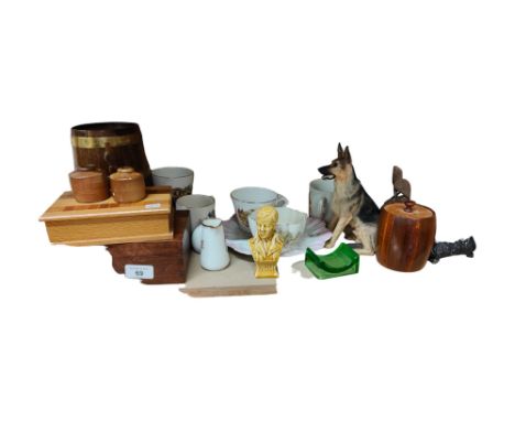 SHELF LOT OF ORNAMENTS