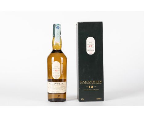 Scotland - Whisky / Lagavulin 12 Years Scotch Whisky Natural Cask Strenght Scotland - Whisky / Lagavulin 12 Years Scotch Whis