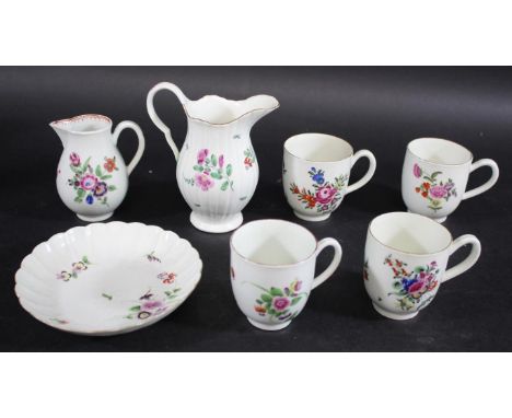 WORCESTER SAUCER a fluted saucer painted with sprays of flowers, with a gilt line rim, 13.5cms dia (small chip to footrim), a