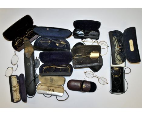 A quantity of mixed vintage spectacles.