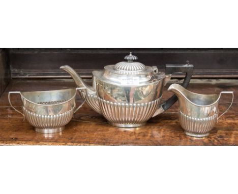 Silver tea service comprising teapot, sugar and milk, monogrammed, Birmingham, 1900/1901, gross weight approx 25.10ozt (3)