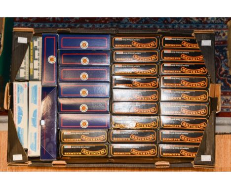 One box of assorted goods wagons and others to comprise: Mainline: 37-146 (2), 37-166, 37-151, 37-148, 37-147 (2), 37-132 (2)
