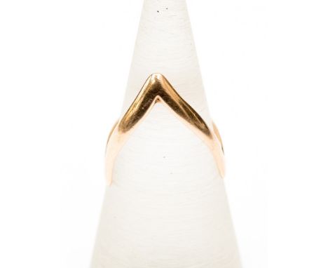 A 9ct gold wishbone ring