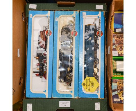 Airfix: A collection of boxed locomotives to comprise: 54100-6, 54122-6, 54171-8, 54123-9, 54150-1, 54256-8, 54153-0, togethe